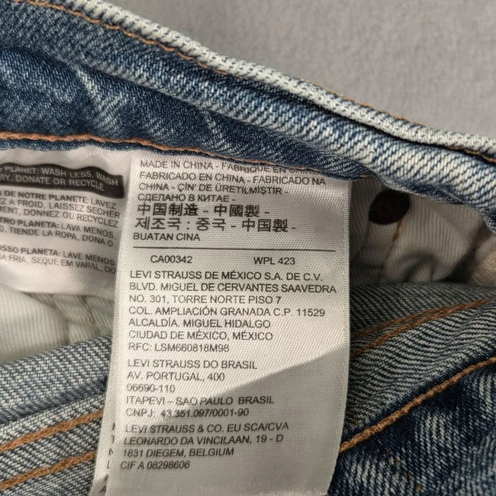 Levi's Premium 511 Jeans Mens 28x26 Light Wash Distressed Slim Tag 29x32 Altered